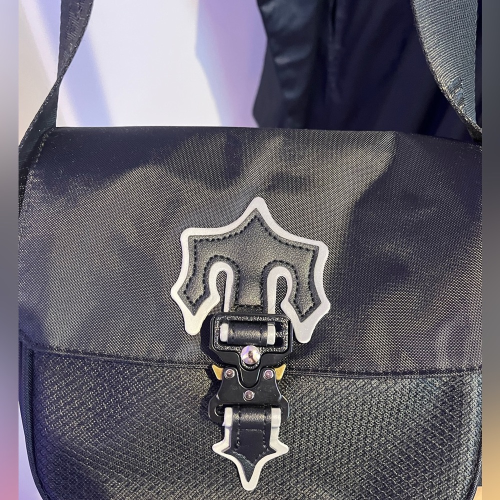 -Trapstar Side-bag (Black reflective) Reflective makes different (Uk fashion)